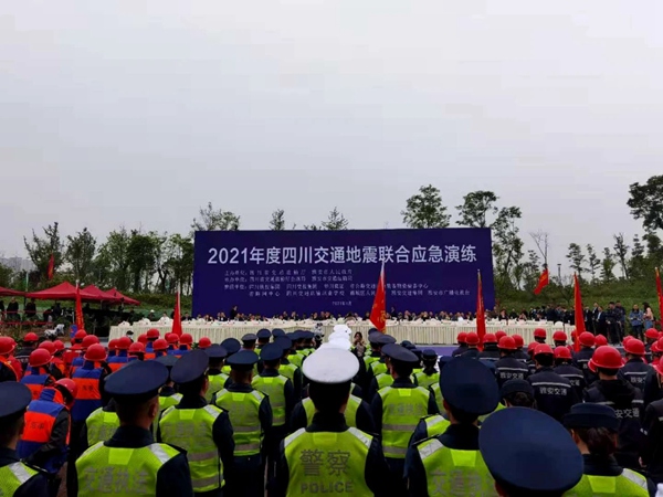 泰豪·bifa·必发野外自行式伙食车亮相2021四川交通演练-1.jpg 泰豪·bifa·必发野外自行式伙食车亮相2021四川交通演练-1.jpg